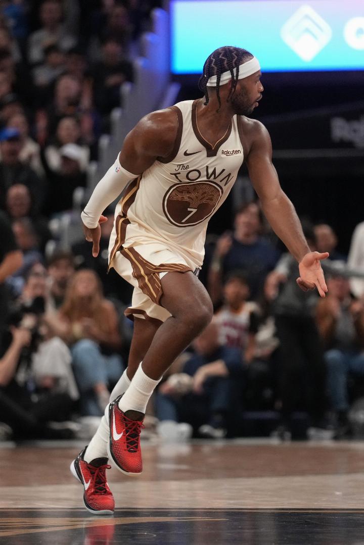 双姝并进！武绍桐蔡雪桐闯进单板U型池世界